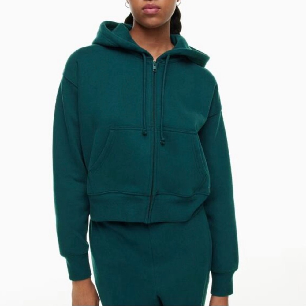 ARITZIA COZY FLEECE BOYFRIEND BOXY HOODIE & MEGA CARGO SWEATOUTFIT